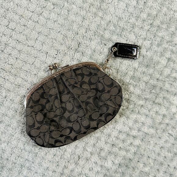 Vintage COACH Kisslock Black Monogram Coin Purse - Picture 1 of 6